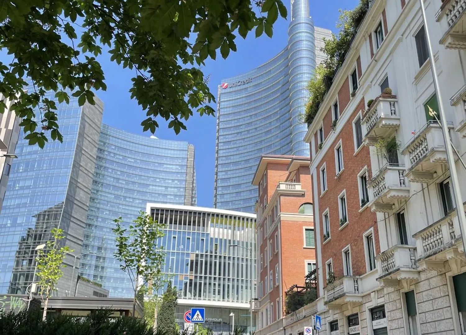 Regina By The Blue Twins Apartments Milano イタリア